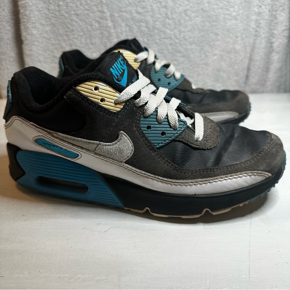 Nike Air Max 90 Size 7Y Shoes Sneakers Grey And Emerald